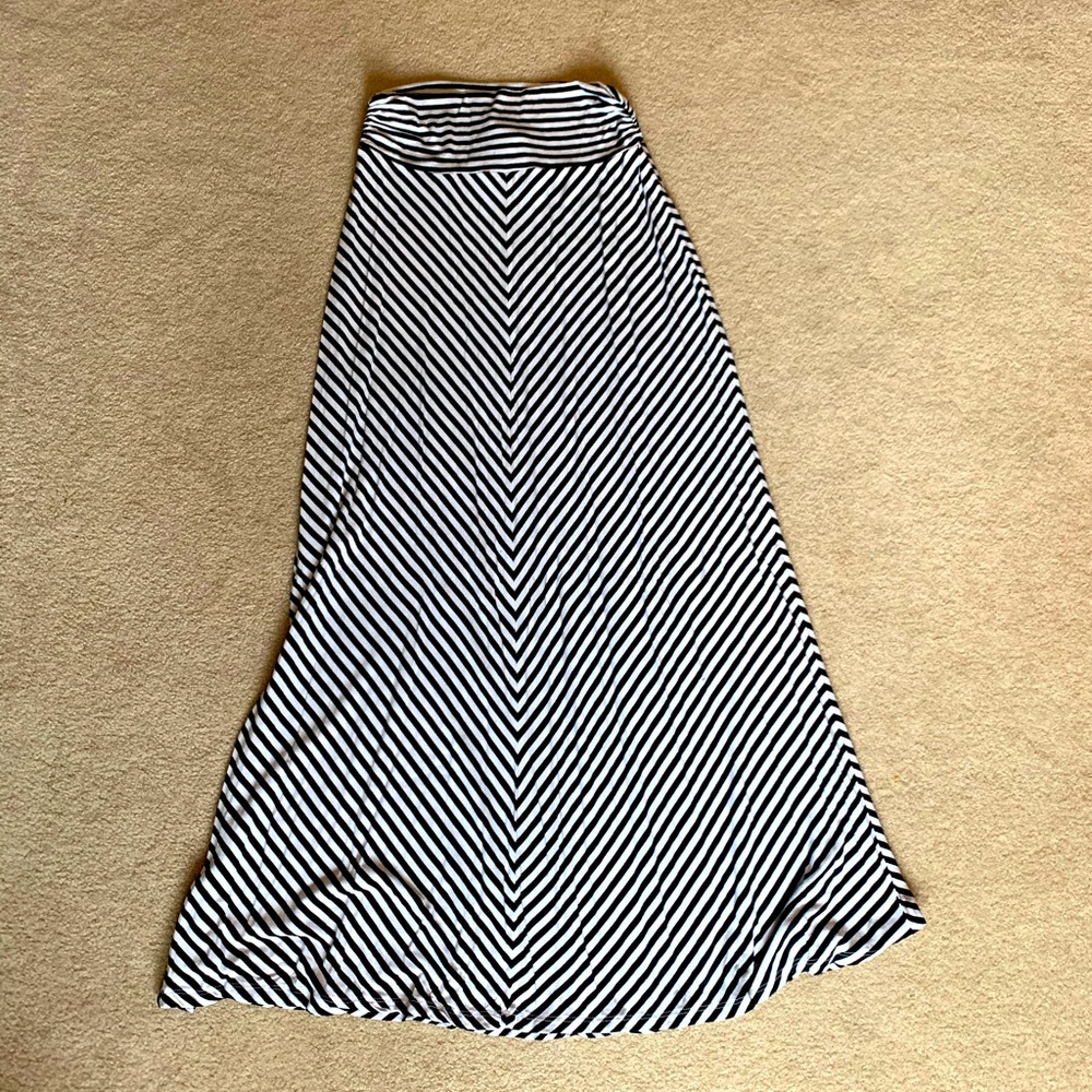 Women’s Maxi Skirt